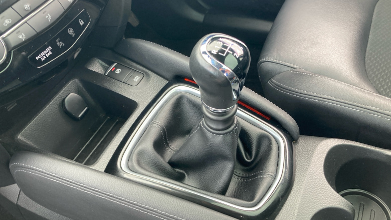 Nissan Qashqai 1.5 dCi 115 Tekna 5dr Diesel Hatchback